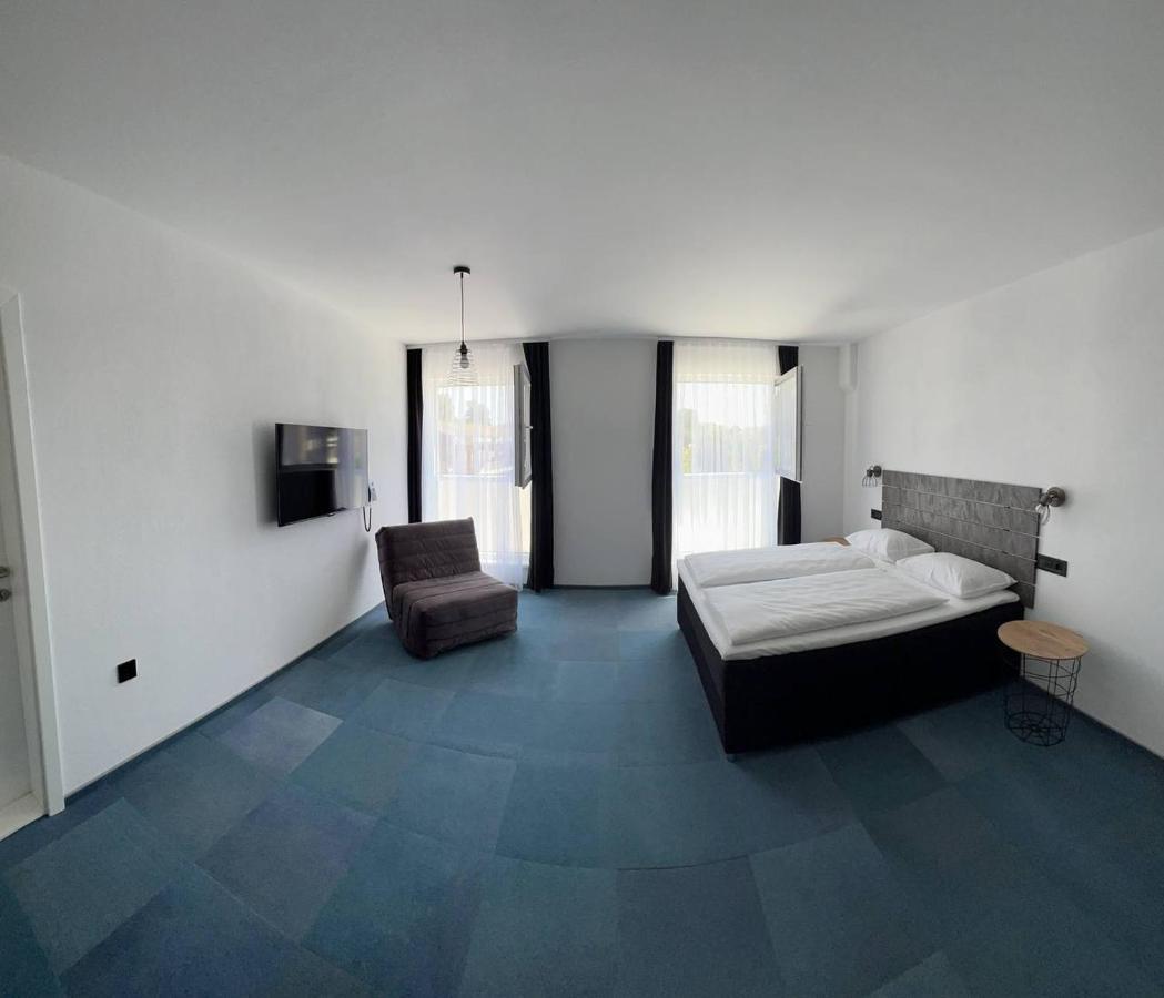 Arena Bakarni Hotell Brčko Exteriör bild