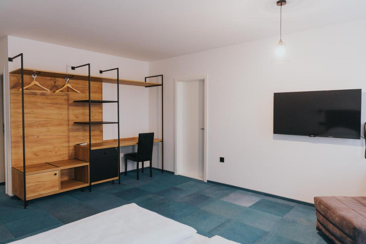Arena Bakarni Hotell Brčko Exteriör bild
